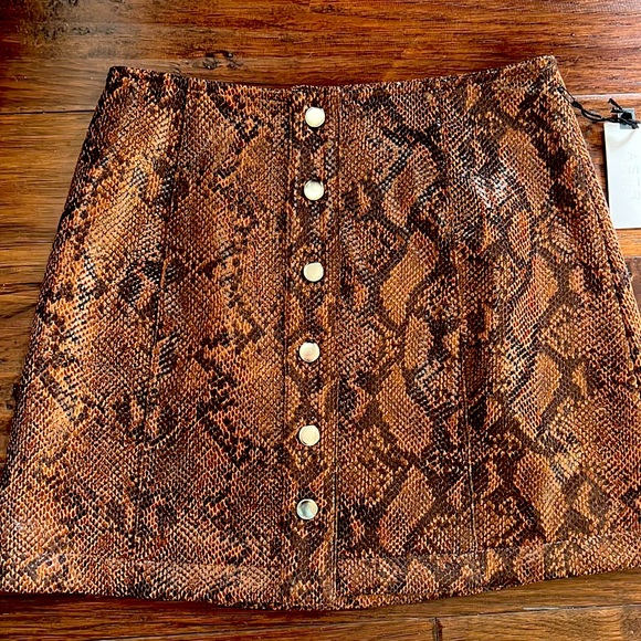 NWT ASTR the label python brown mini skirt XS - Picture 1 of 7